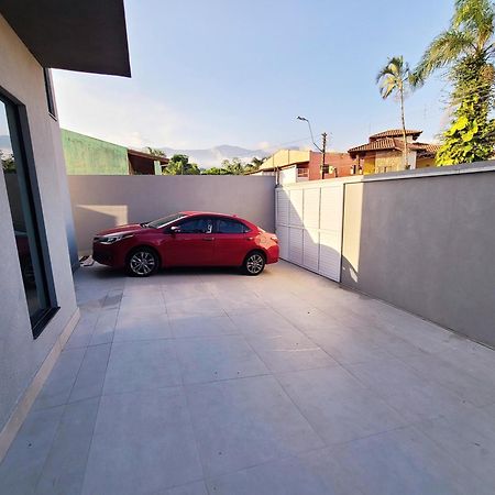 Linda Casa A 200M Da Praia Do Capricornio Caraguatatuba Kültér fotó